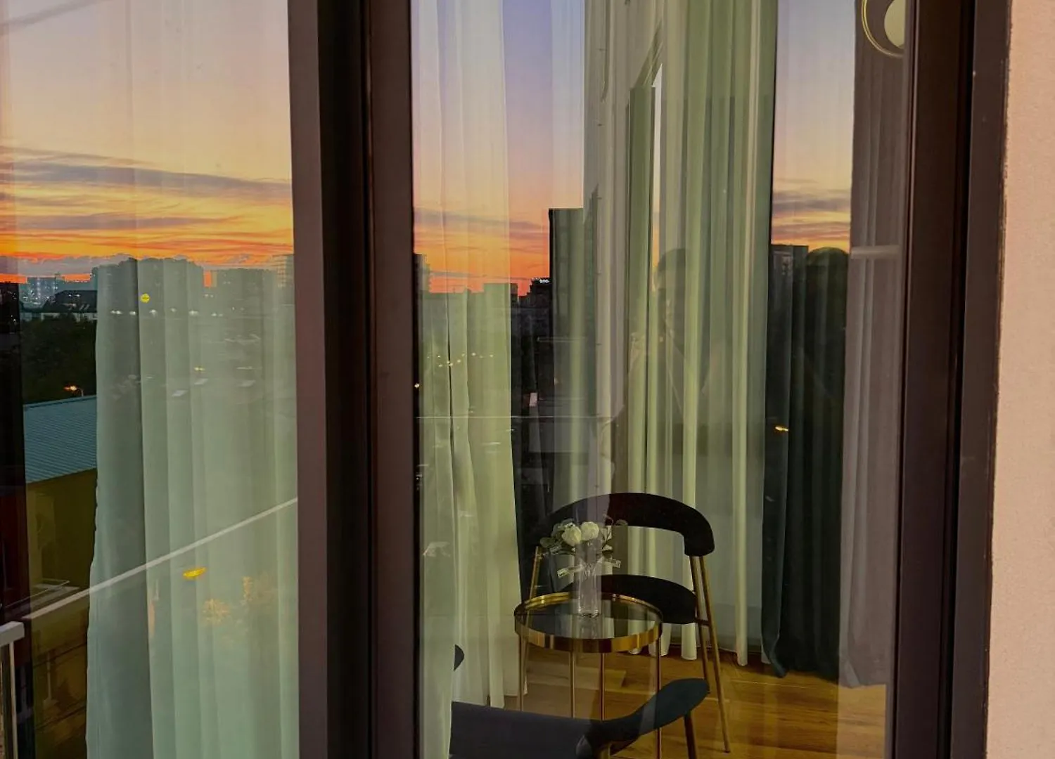 Apartment Walter Loft Luxury Residence- Self Check-In & Underground Parking Bucharest